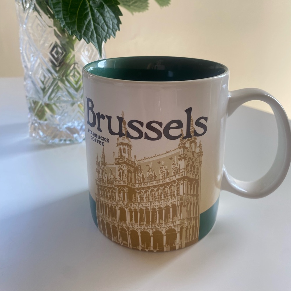 Starbucks Brussels Collector Series 16oz - no box, great condition.
